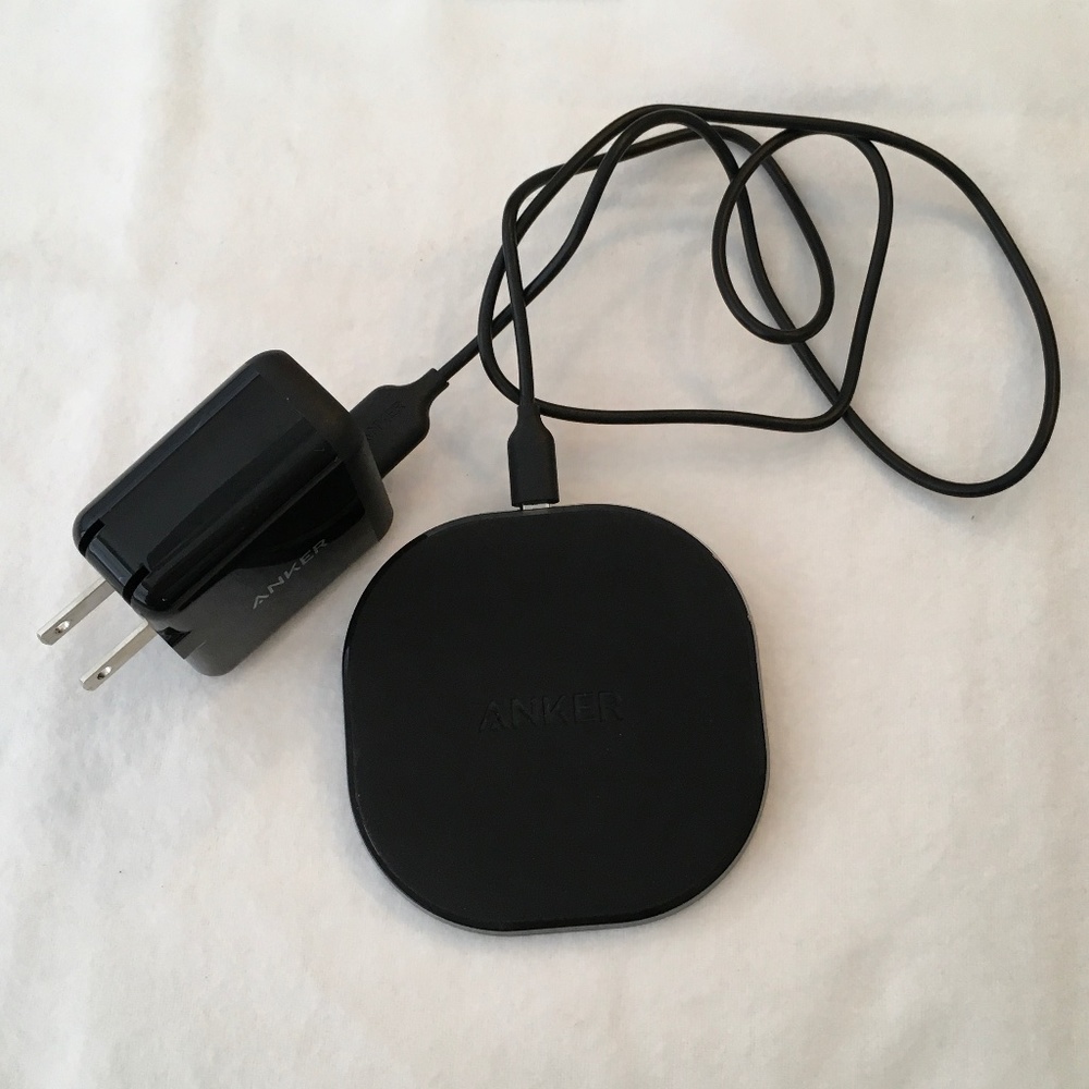 ANKER PowerPort Wireless Fast Charging Pad